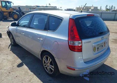 2009 Hyundai Elantra Touring z USA, uszkodzony, nr VIN KMHDC86E59U035810